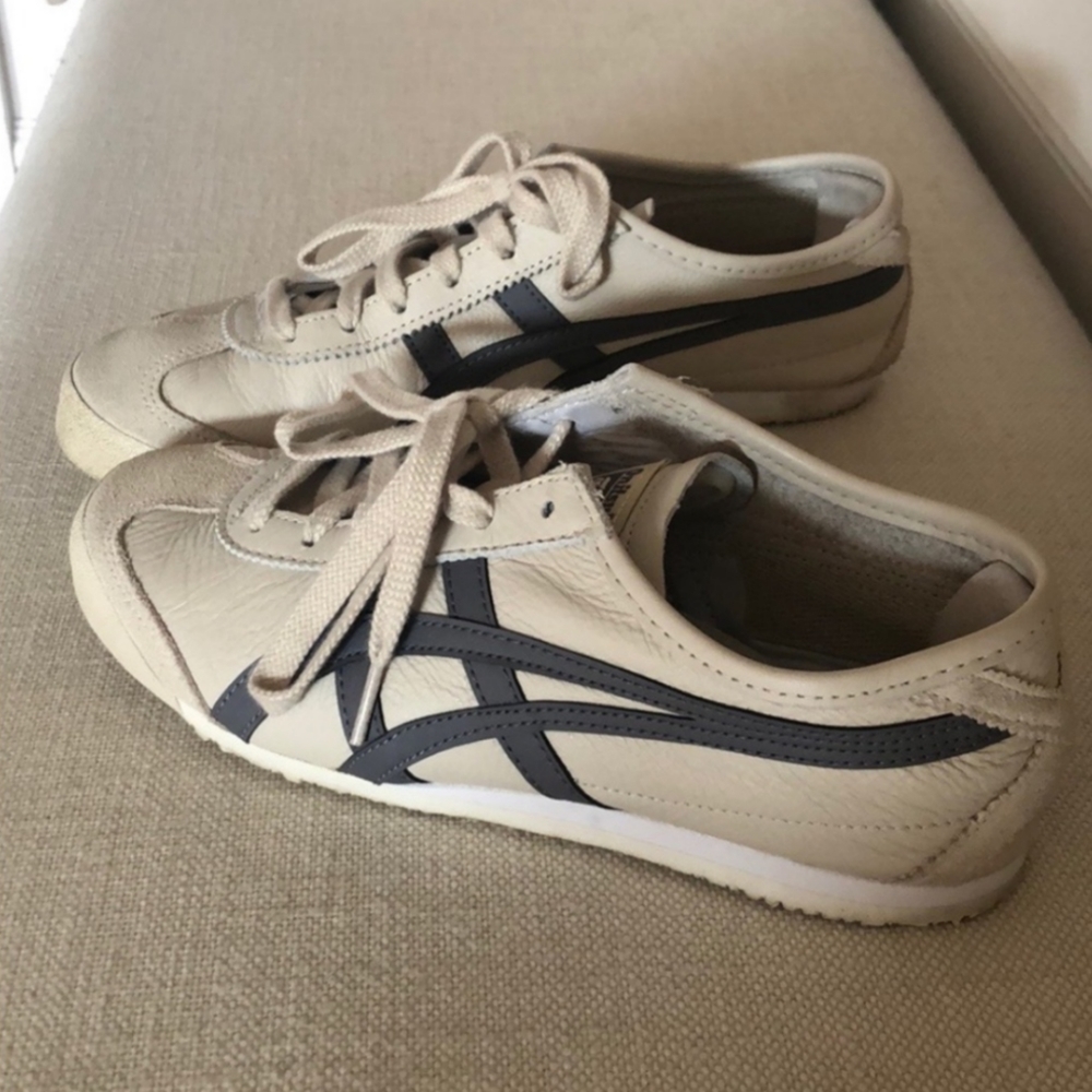 White and gray onitsuka tigers